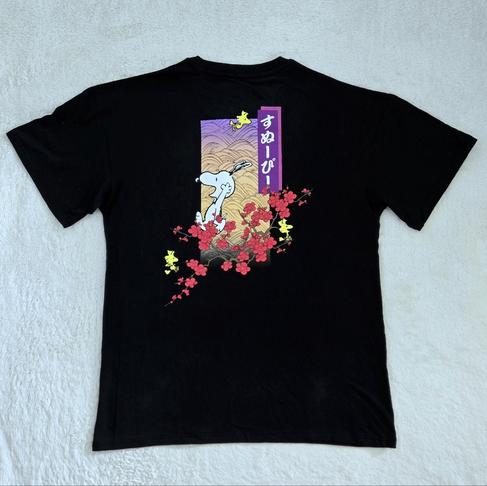 Peanuts🥜 "Snoopy" Cherry Blossom🌸 Graphic Tee👕 - NWOT - Picture 9 of 12
